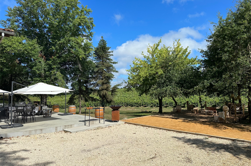 @Extérieur terrain de pétanque