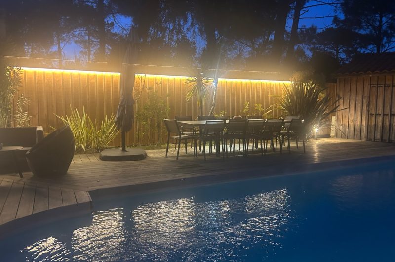 11. palissade avec led et table