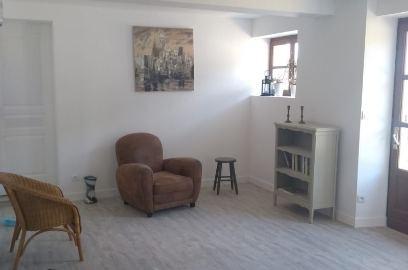 2-Salon-commun-aux-hotes-wifi-gratuit