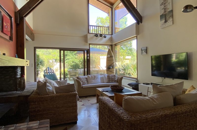 2C9353F5-F19D-491A-B6BD-EB47CD6AEB7C