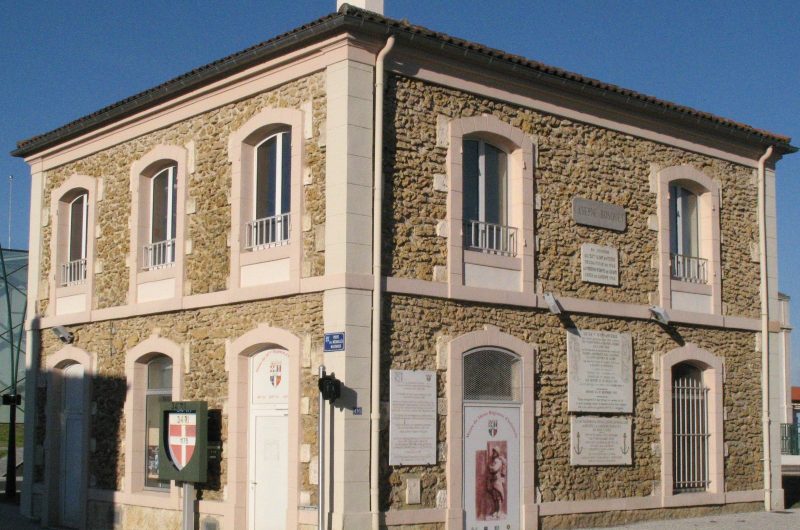 662860-1-muse-34e-ri