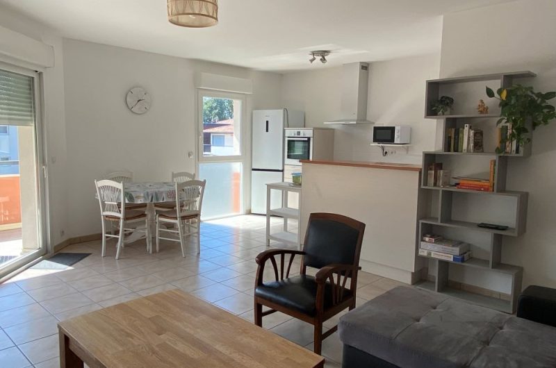 7 – cuisine vue depuis le canapé