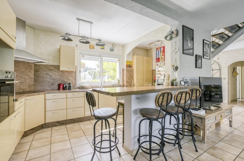 8-villa-dousbastes-messanges-bnb1-HLOAQU040V50GGYI-size2048