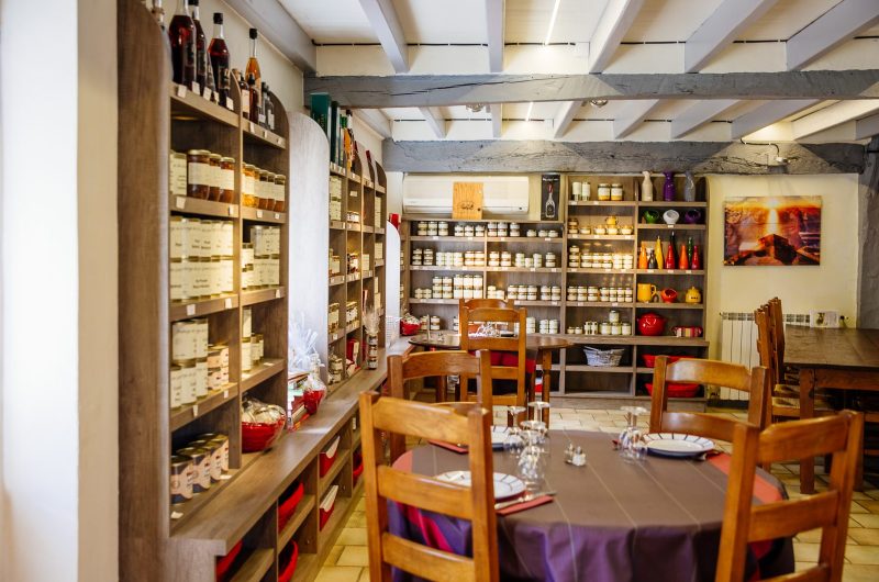 807589-auberge-grand-megnosagence-les-conteurs-8-16-7c0c668f252040c9ac86387b170ed9ea