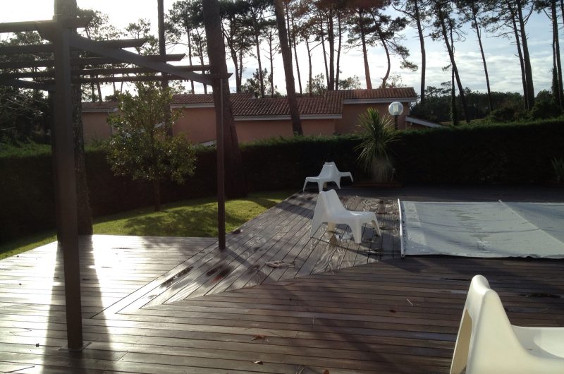 818—Vue-Terrasse-Pergola-Piscine