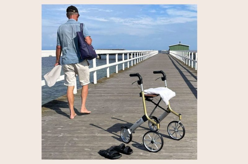 Présentation Entreprise Marketing Minimaliste Moderne Beige Coloré – 42