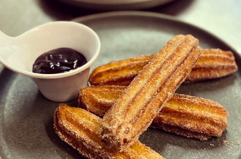 AU CHEVAL BLANC TOSSE (2)