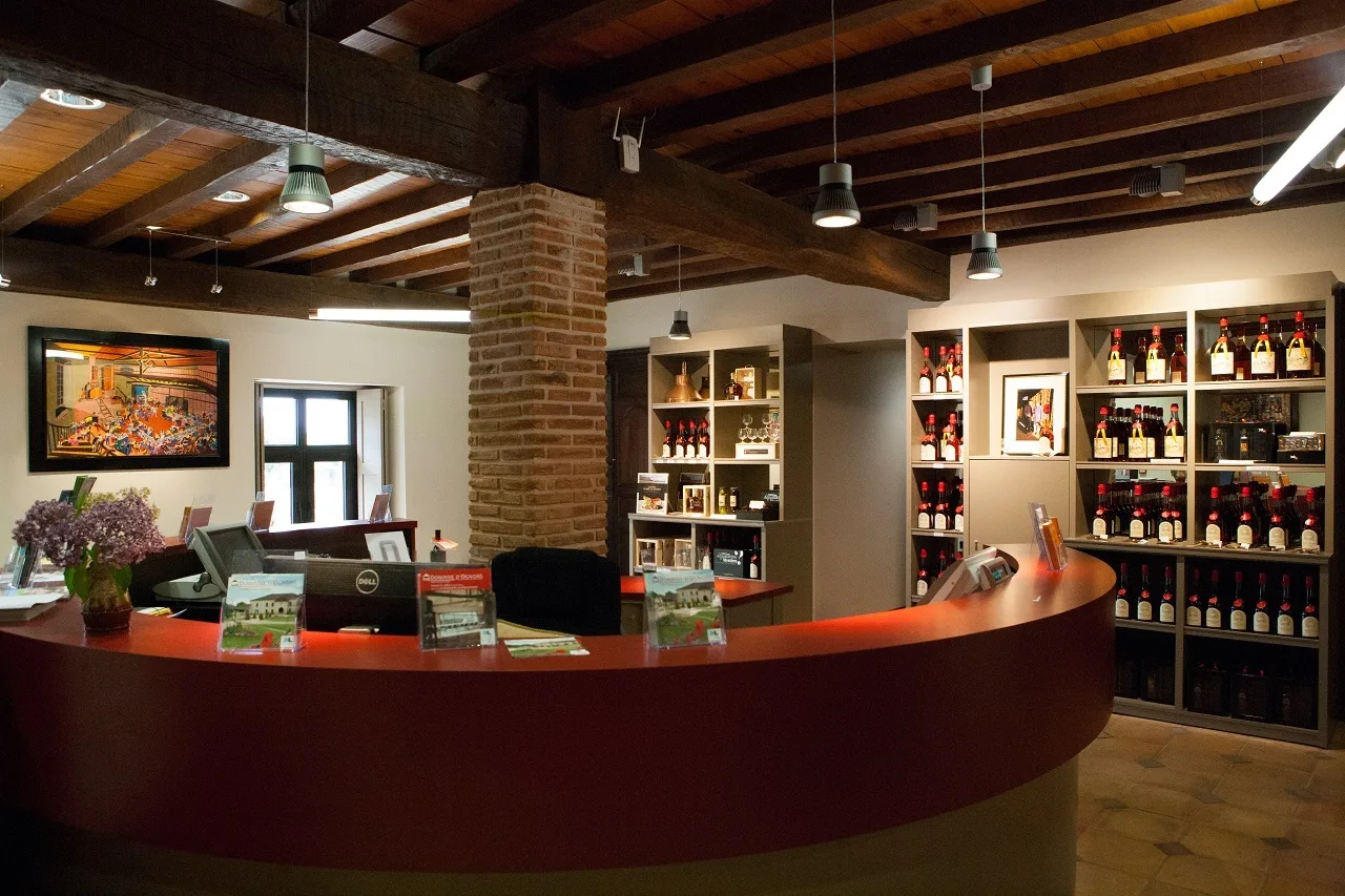 Arthez-d-Armagnac—Producteur-armagnac–Domaine-d-Ognoas—boutique–1-