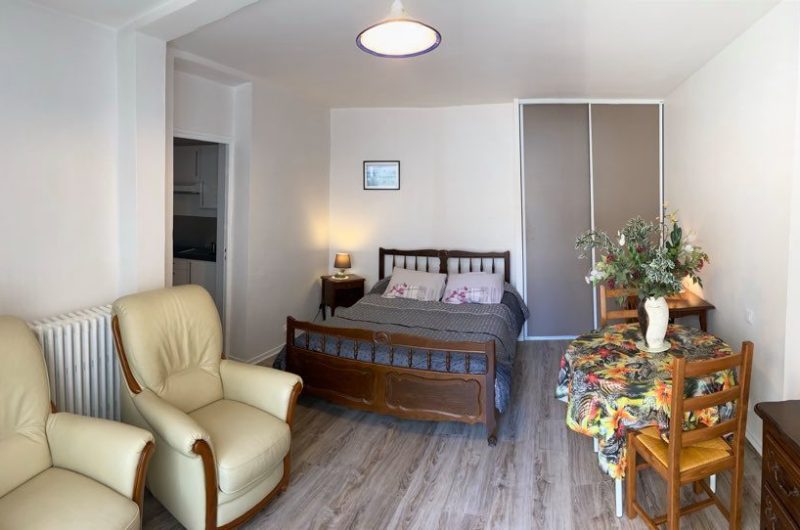 Chambre-pris-cote-entree-ST-3