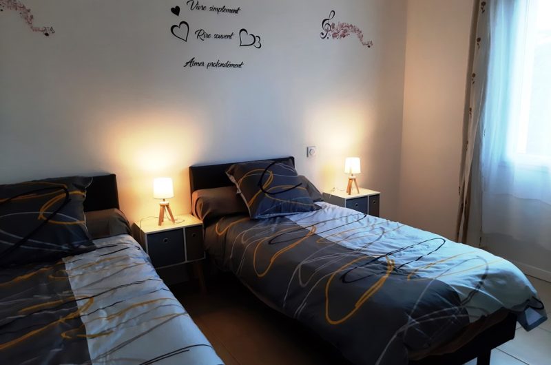 Devaux Bidaou – chambre 2lits 1p entrée