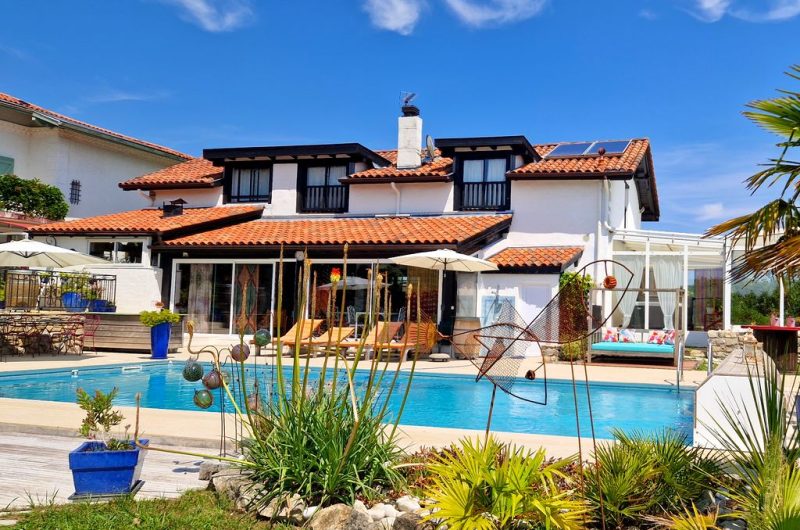 Domaine-de-Millox-TS2026-piscine01