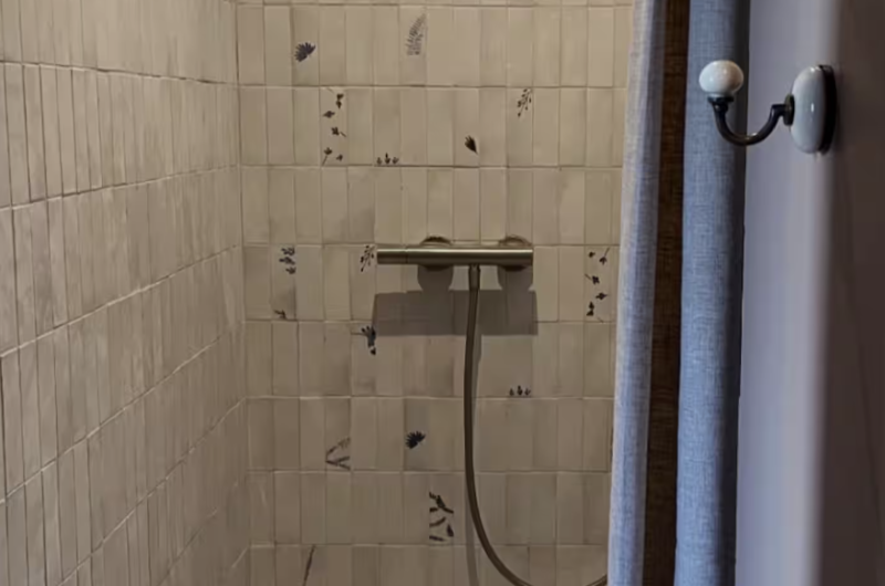 Douche Maison Mirabelle Gamarde ©Baghi