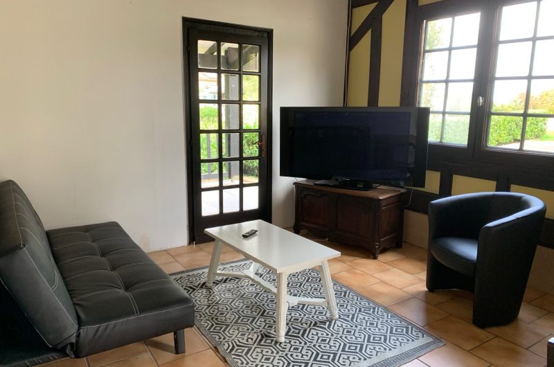 Fournadet salon – Chalet Barthelemy – Laurède 2025 ©OTC