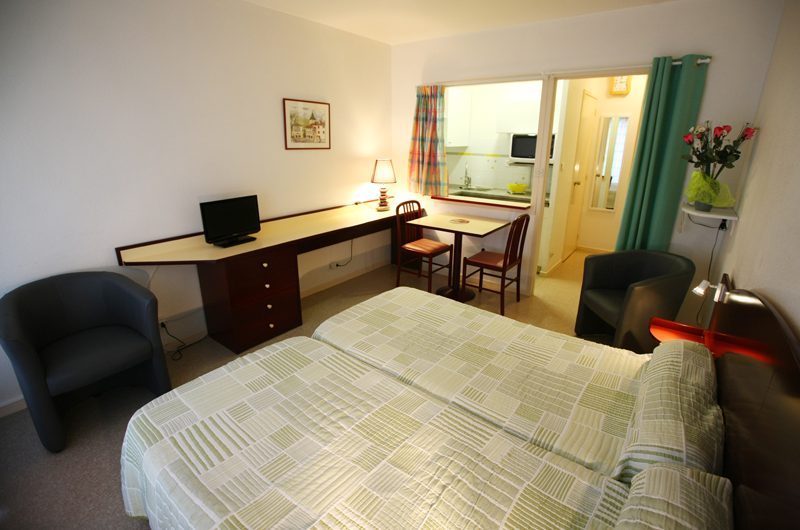 LACOUTURE – Rés. Thermale de Borda n°130 (2)