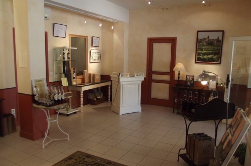 Labastide-d-Armagnac—Producteur—Boutique-Luquet—interieur-boutique–2–1ef9684fc4944f15bbc40d42dff4673e