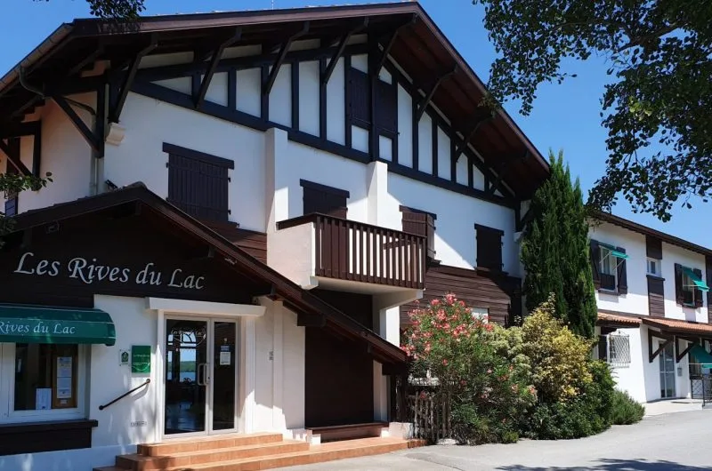 Les Rives du Lac de Léon