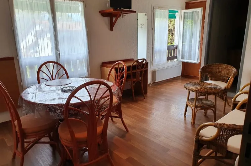 Salle à Manger Nénuphars (3)