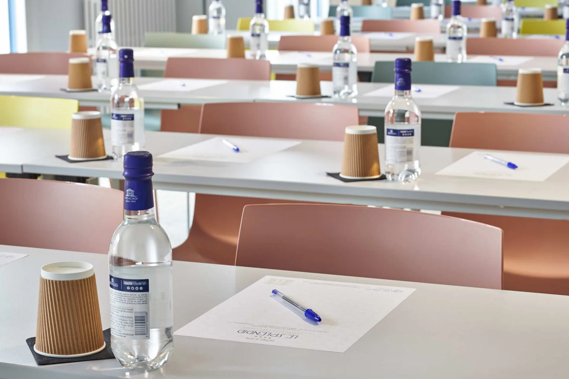 Salle-reunion-Splendid-Hotel2-C-JPEG-STUDIOS