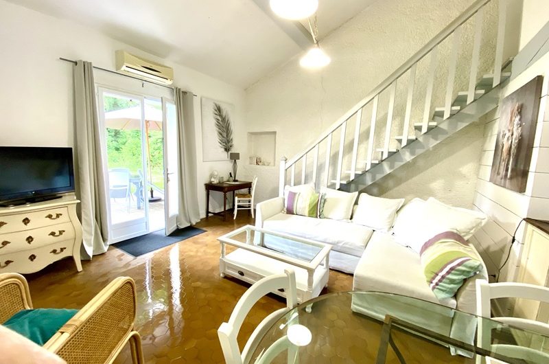 Salon Appartement 7 accès terrasse