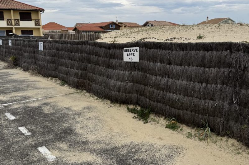 VSG_Gardella_parking-plage-dune.jpg