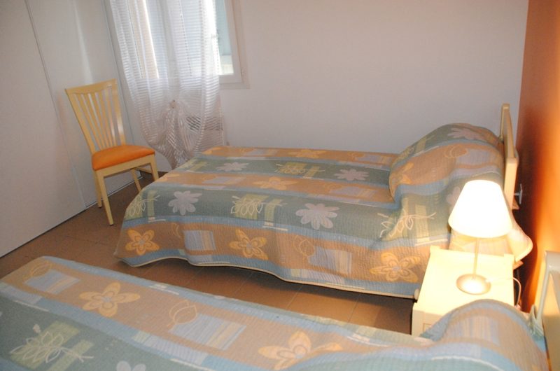 Vieux Port Maremne – chambre 2lits 1pers (2)