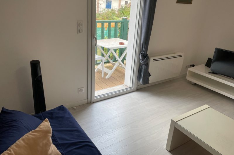 Villena_près de la fenêtre