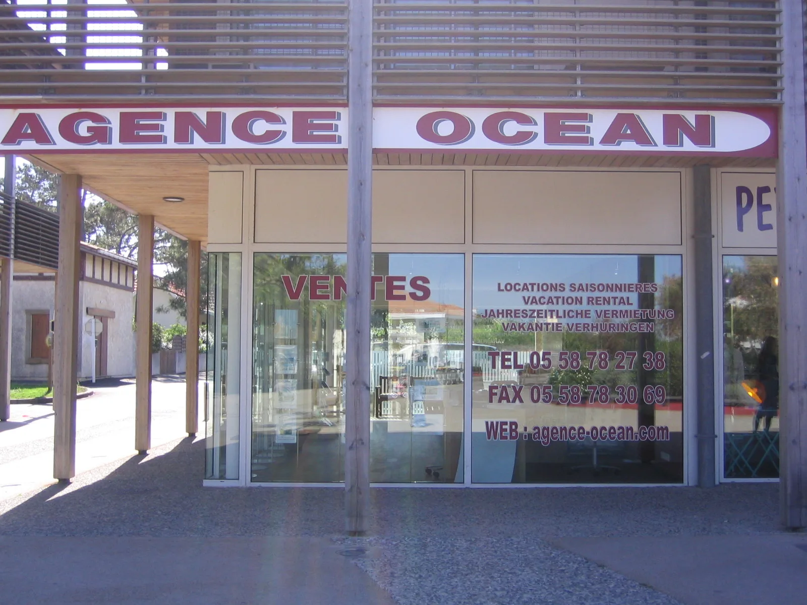 Vitrine-agence-ocean2