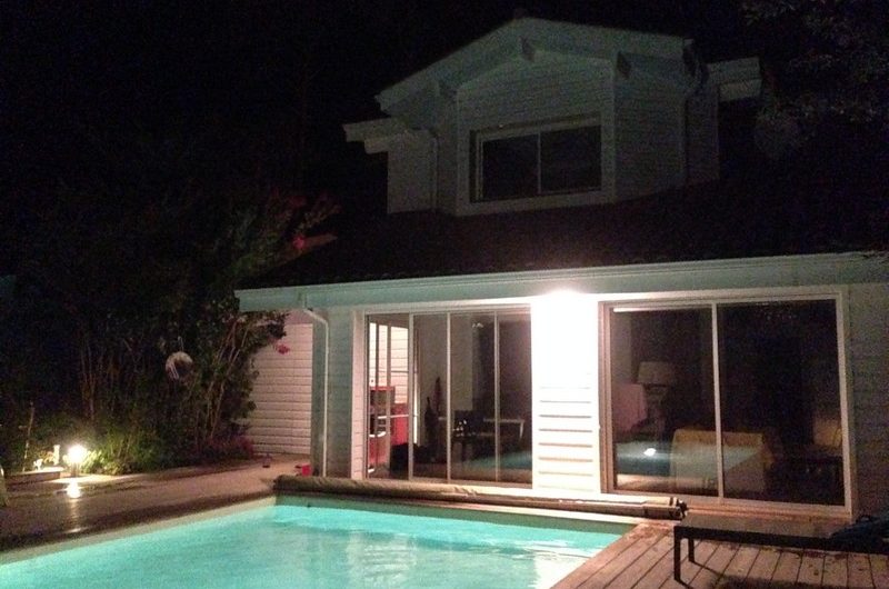 Vue-de-face-nuit-villa-806-op