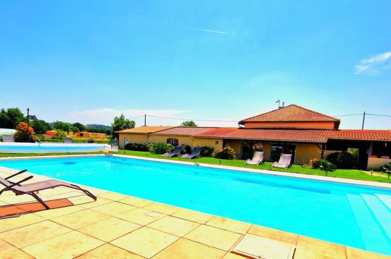 Vue sur domaine côté piscine