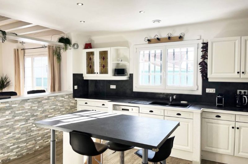 ab3b99fd-1990-41a7-8d76-4645f4cf8f17