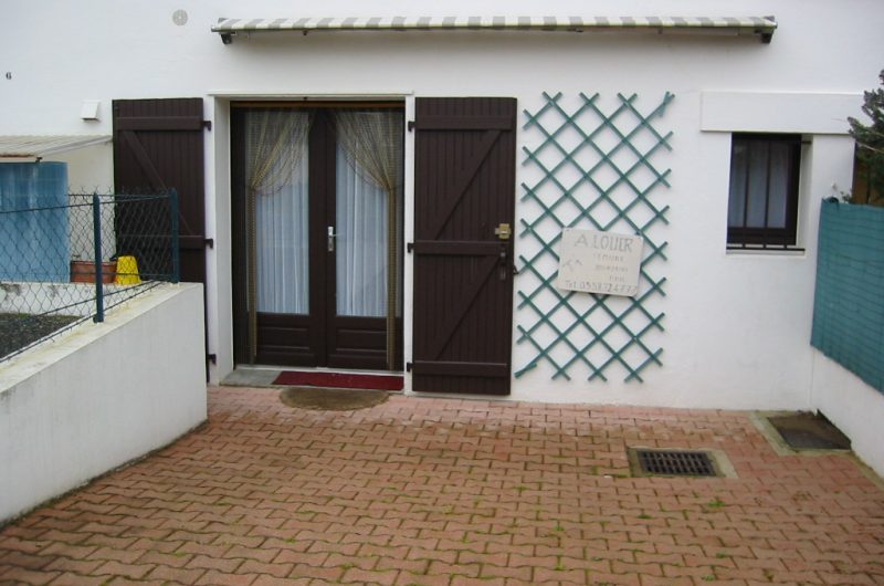 cour entrée 2