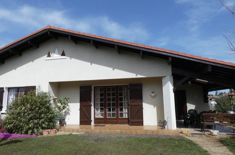 façade-gite-escapade-lacustre-aureilhan