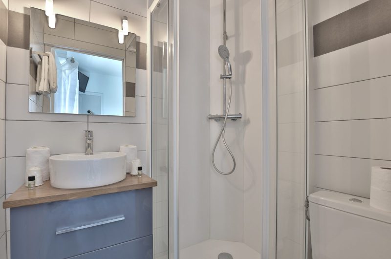 hotelducap-chambre-double-confort-avec-balcon-vue-port-3