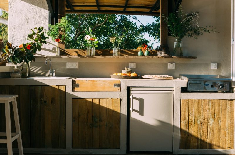 landes-pays-basque-hastingues-sudouest-location-maison-de-vacances-gite-terrasse-cuisine-exterieur