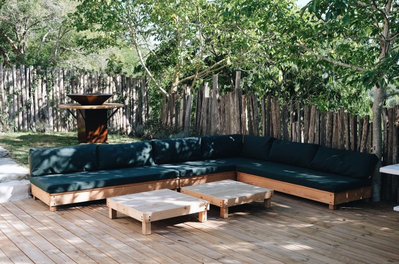 landes-pays-basque-hastingues-sudouest-location-maison-de-vacances-gite-terrasse-exterieur-ladivinejardin-canape