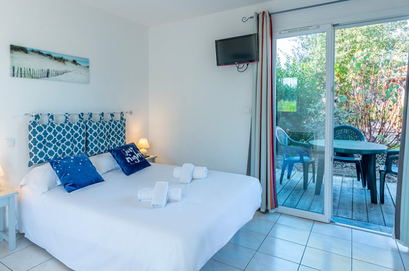 residence-le-domaine-des-grands-lacs-parentis-en-born-studio-chambre